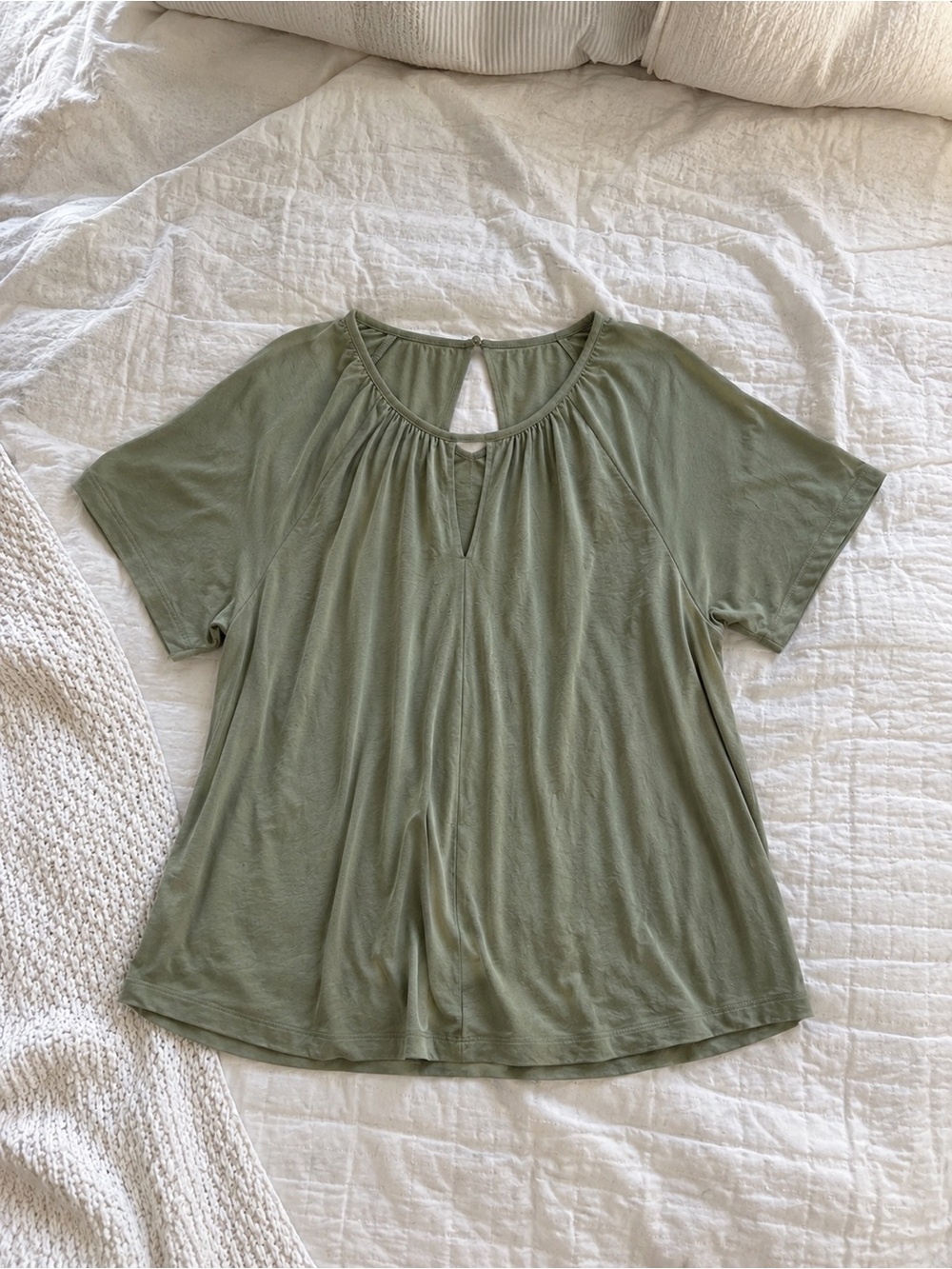 nine britton Olive Green Short-Sleeve Keyhole Blouse